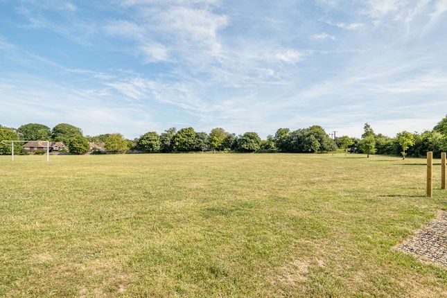 Flat 1, 3 Abingworth Crescent, Pulborough photo 4