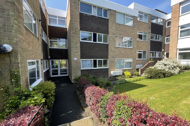 Flat for sale in Heathfield Close, Potters Bar