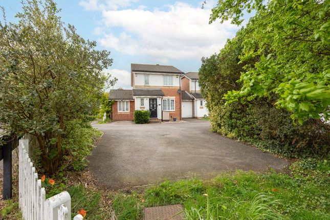 Link-detached house for sale in Hadleigh Drive, Sutton