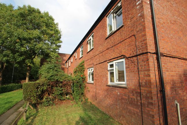 42, Kestrel Lane, Wellingborough photo 4