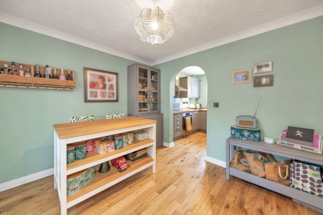 52, Howell Drive, Huntingdon photo 3