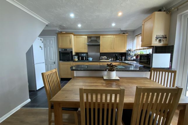 2, Meadow View, Potterspury photo 4