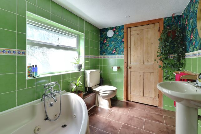 Cottage for sale in Brixworth Road, Spratton, Northampton, Northamptonshire