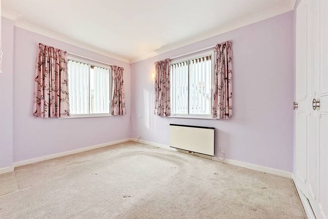 Flat for sale in High Street, Herne Bay