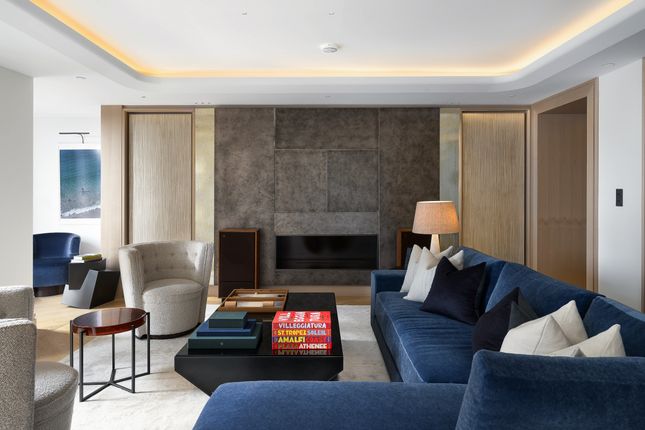 5, 5 Stanhope Gate, London photo 3