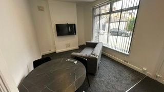 2 Monks Road, Coventry photo 4