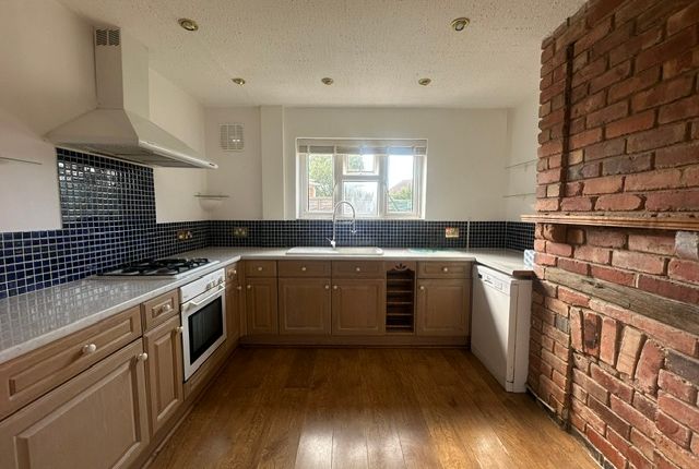 223, Alan Moss Road, Loughborough photo 5