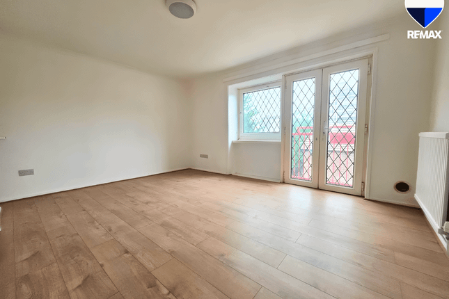 54, Claremont Close, London photo 4