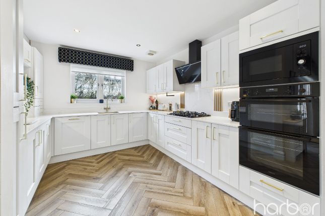 29 Heatherbank Grove, Gartcosh, City of Glasgow photo 3