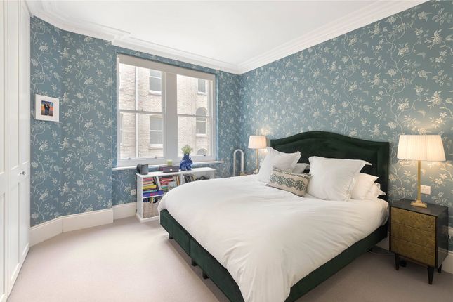 Flat for sale in York Mansions, Prince Of Wales Drive, Battersea, London