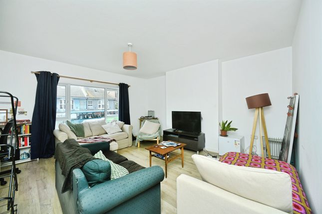 Flat Over, 126, Lewes Road, Brighton photo 4