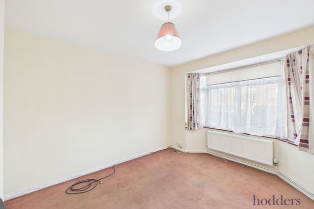 40, Copperfield Rise, Addlestone photo 2