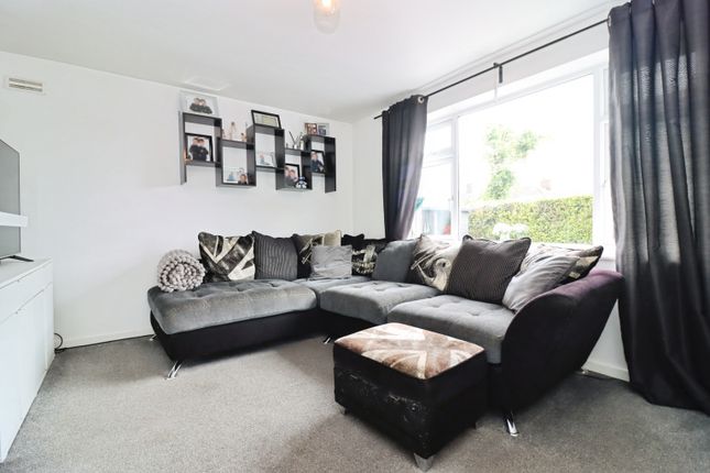 8, Kenyon Road, Chesterfield photo 3