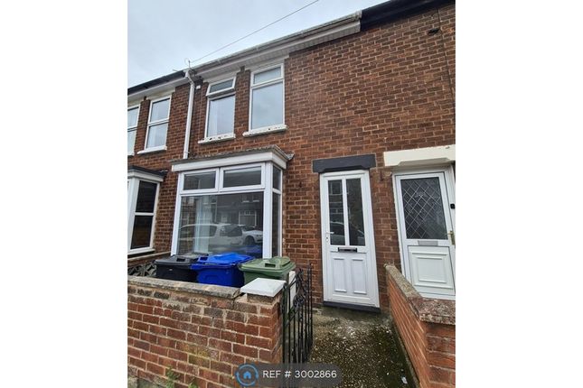 2-bed house on Bowers Avenue, Grimsby, £650/mo