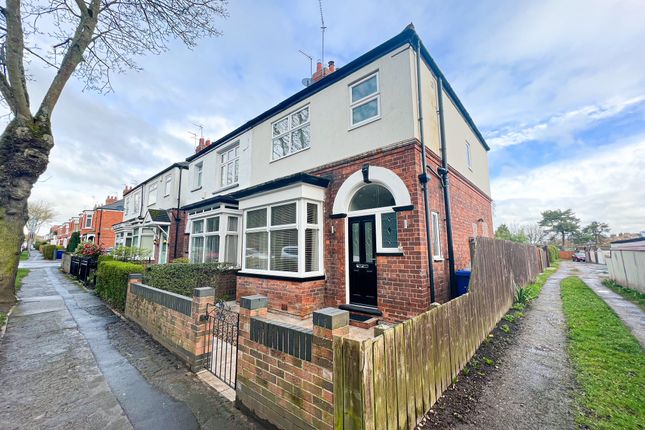 Thumbnail Semi-detached house to rent in Swanland Road, Hessle