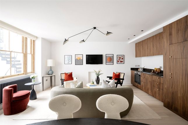 Flat for sale in Arundel Gardens, Notting Hill