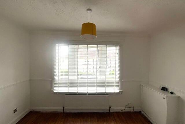 24, Moss Side Avenue, Airdrie, Moss Side Avenue, Airdrie, Airdrie photo 5