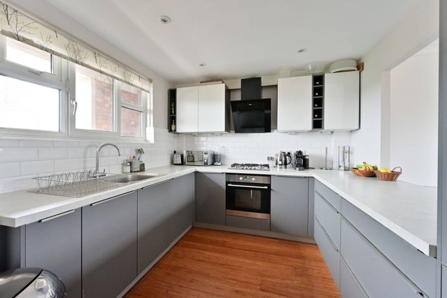 Thumbnail Flat to rent in Horne Way, West Putney, London