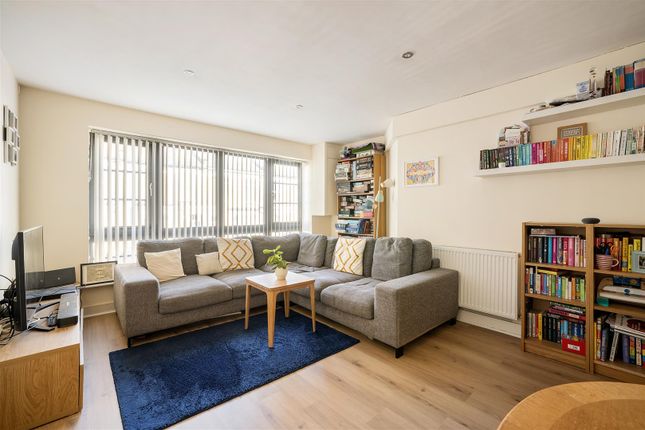 17 Plaza Heights, 12, Maud Road, Leyton photo 2