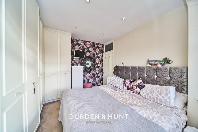 End terrace house for sale in Highfield Road, Woodford Green