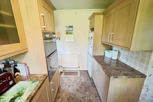 12, Silverton Grove, Bolton photo 4
