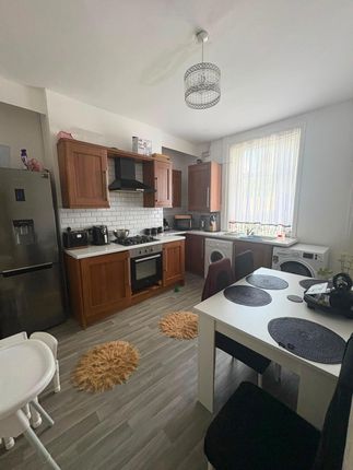14, Prescott Terrace, Bradford photo 5