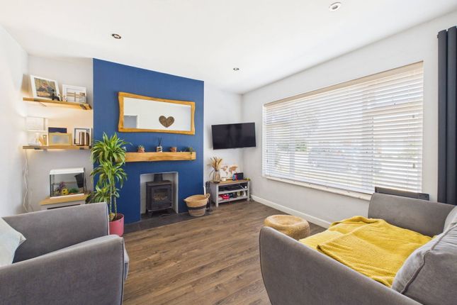 15, Arun Crescent, Worthing photo 2