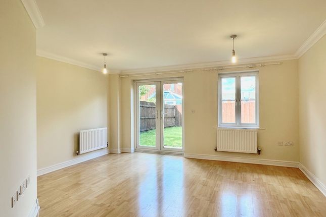 38 Ffordd Watkins, Swansea photo 3