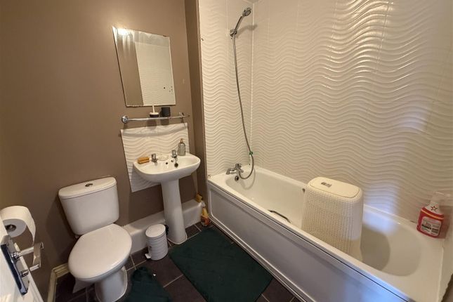 34, Dr Torrens Way, Norwich photo 2