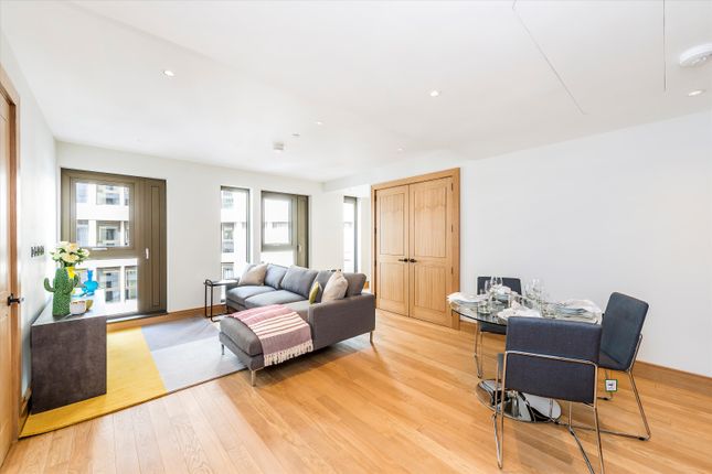 Thumbnail Flat to rent in Cleland House, 32 John Islip Street, Westminster, London SW1P.