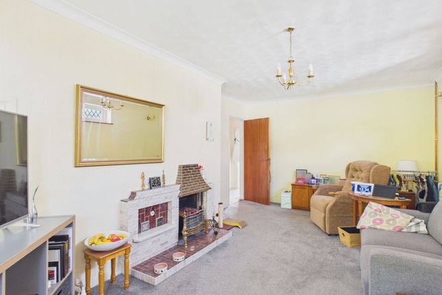 4 Gellifach Crescent, Swansea photo 2