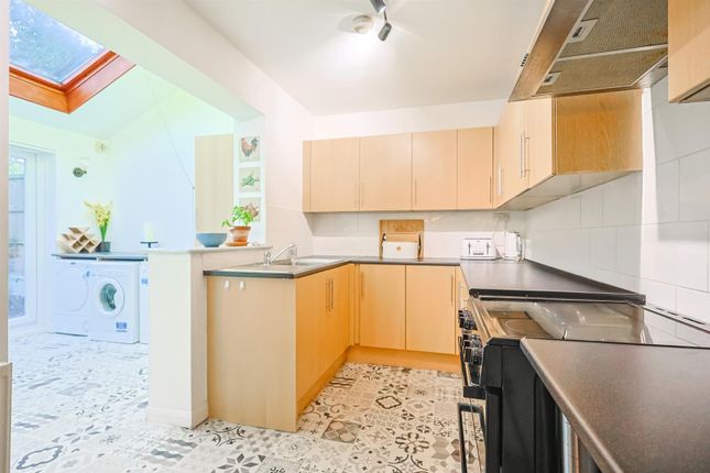 8, Willow Drive, Rayleigh photo 3