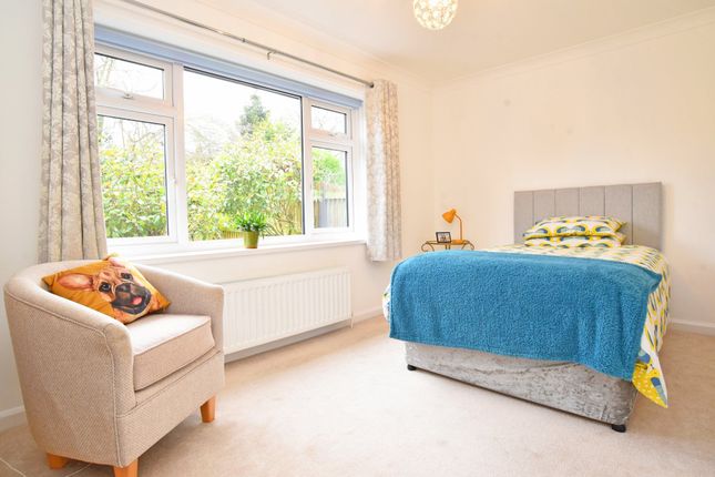 9 Plompton Close, Harrogate photo 4