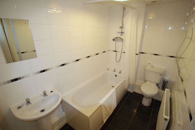 14 Turners Court Newport Pagnell Road, Northampton photo 5