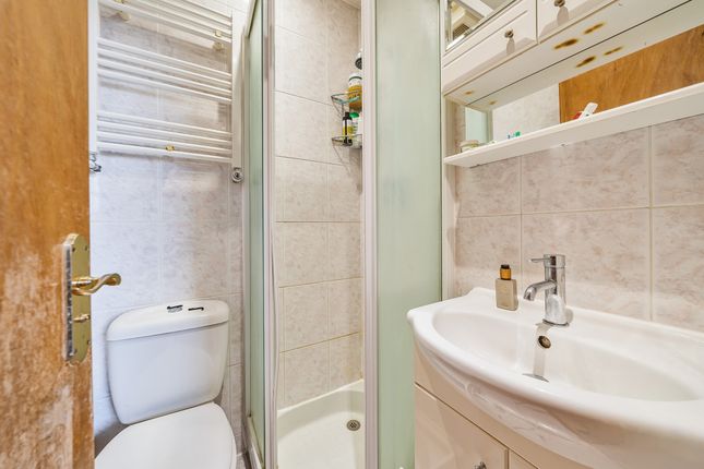 Flat 6, 22 Bina Gardens, South Kensington, London photo 4