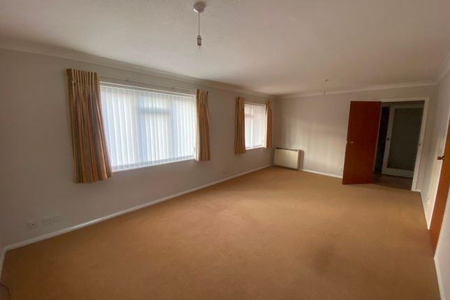 8 Godolphin Road, Seer Green, Beaconsfield photo 3