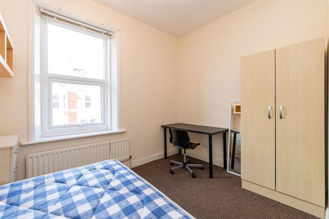 60 Ashleigh Grove, West Jesmond, Newcastle upon Tyne photo 3