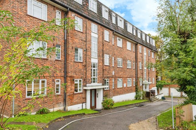 Flat for sale in Victoria Crescent, Gipsy Hill