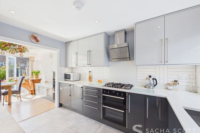 136 Chetwode Road, Tadworth photo 2