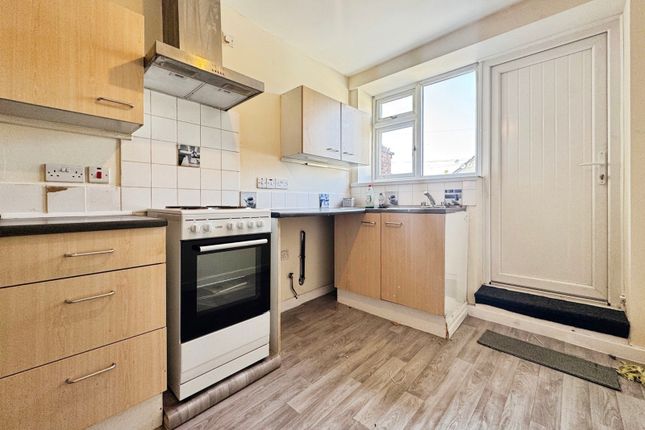 38a, Higher Market Street, Bolton photo 3
