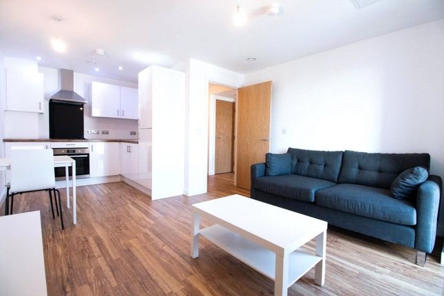 Flat to rent in The Tower, 19 Plaza Boulevard, Liverpool