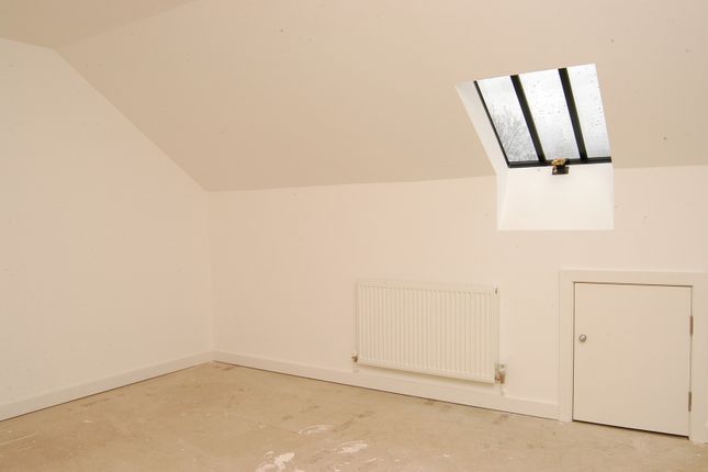 Grove Mill, Mitcham photo 4