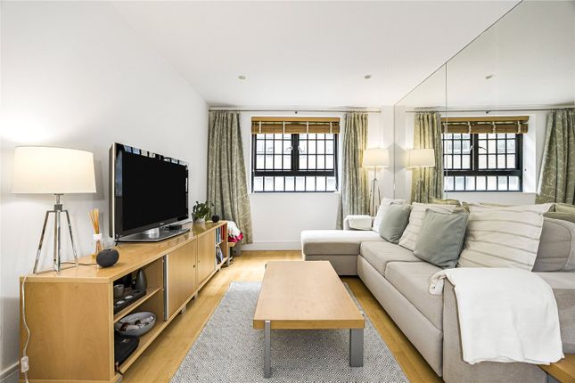 Flat for sale in Cayenne Court, London