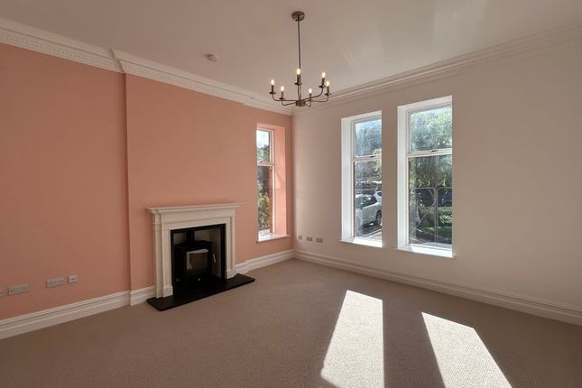 1, Woodland Park West, Colwyn Bay photo 2
