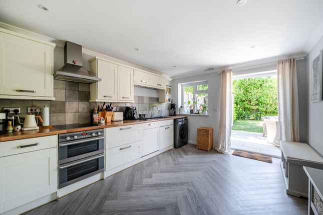Cedar Cottage, 33, Kings Road, Guildford photo 3