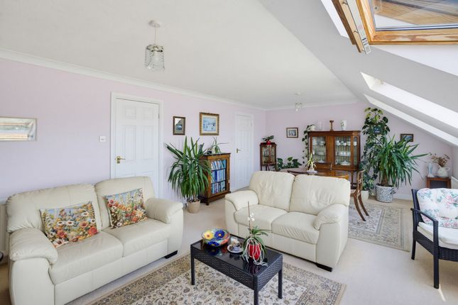 10 Hodders Way, Saltash photo 4