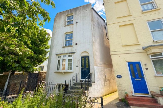 4-bed detached on 20, La Belle Alliance Square, Ramsgate, £170,000