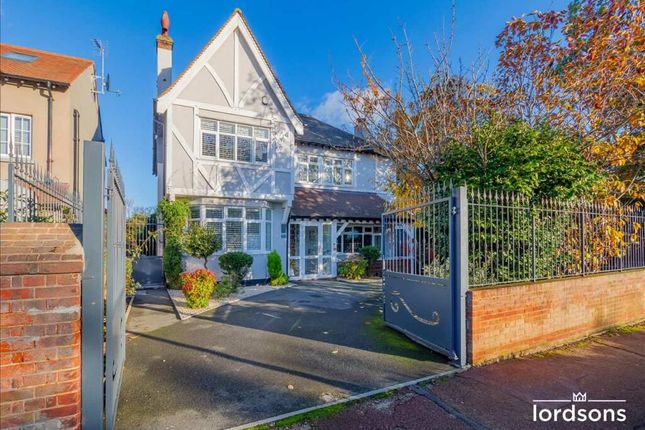 Thumbnail Detached house for sale in Victoria Avenue, Southend-On-Sea