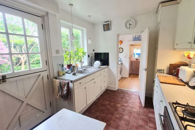 1, Meadow Walk, Tadworth photo 4