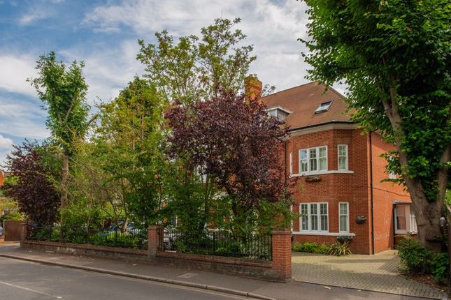 Thumbnail Flat for sale in Bridge Road, East Molesey